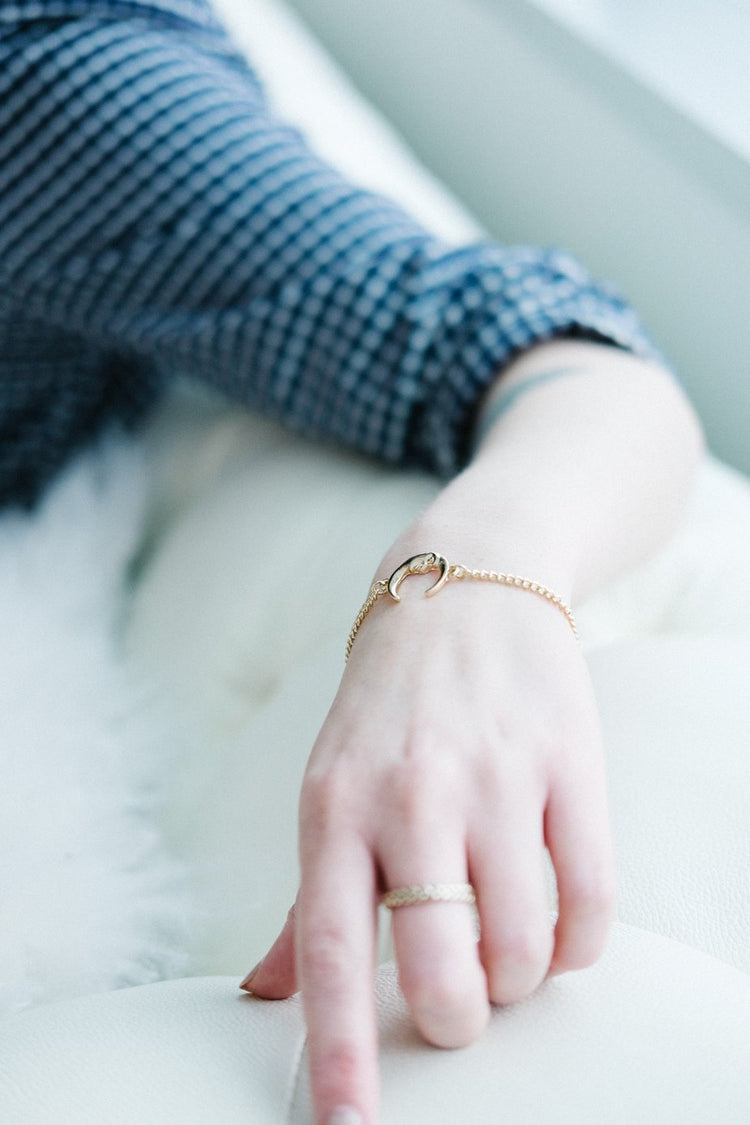 Armband mit Mondanhänger